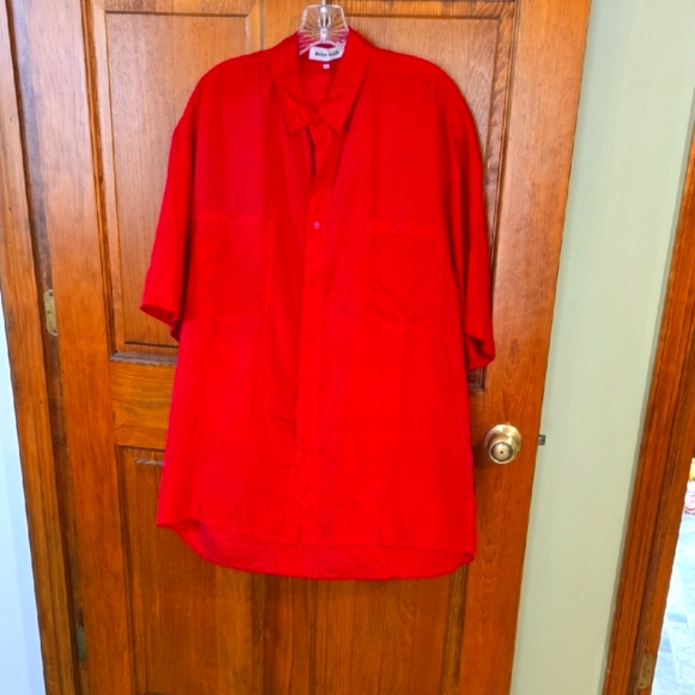 Reine Seide Vibrant Red Button-Up Shirt